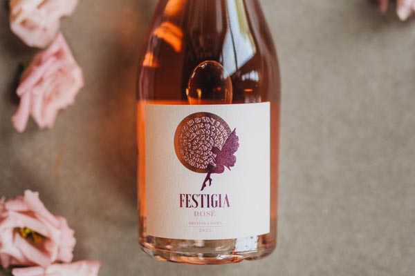 Rosé-Festigia-agrolaguna-wine-vino-eno-gastro-modnialmanah