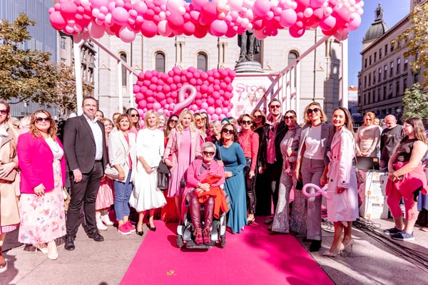 PINK-life-modna-revija-fashion-modnialmanah