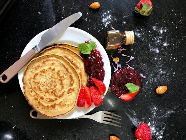 gastro-palačinke-bez-jaja-modnialmanah-pancakes