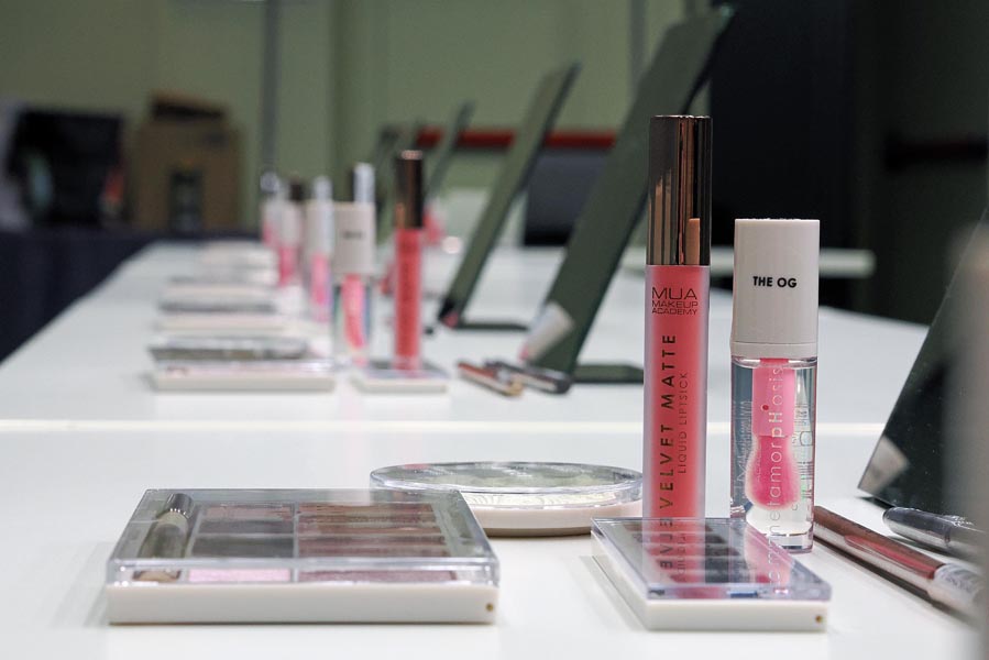 MUA-makeup-academy-beauty-modnialmanah