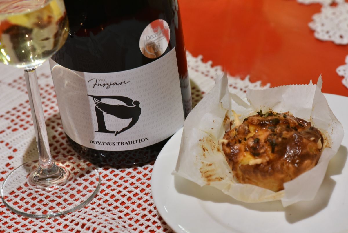 Darling&Shegrts-vino-uz-žlicu-modnialmanah-eno-gastro