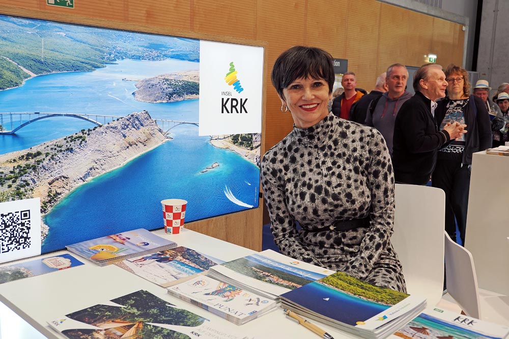 ferien-messe-wine-beč-lifestyle-croatia-full-of-life-kroatien-voller-leben-modnialmanah