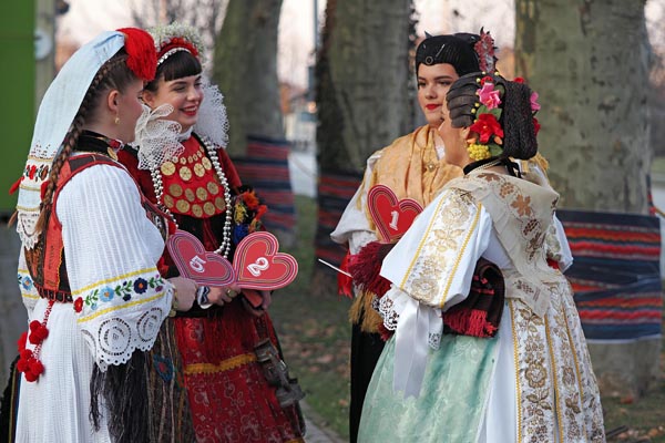 šokački-cvit-županja-šokačko-sijelo-modnialmanah