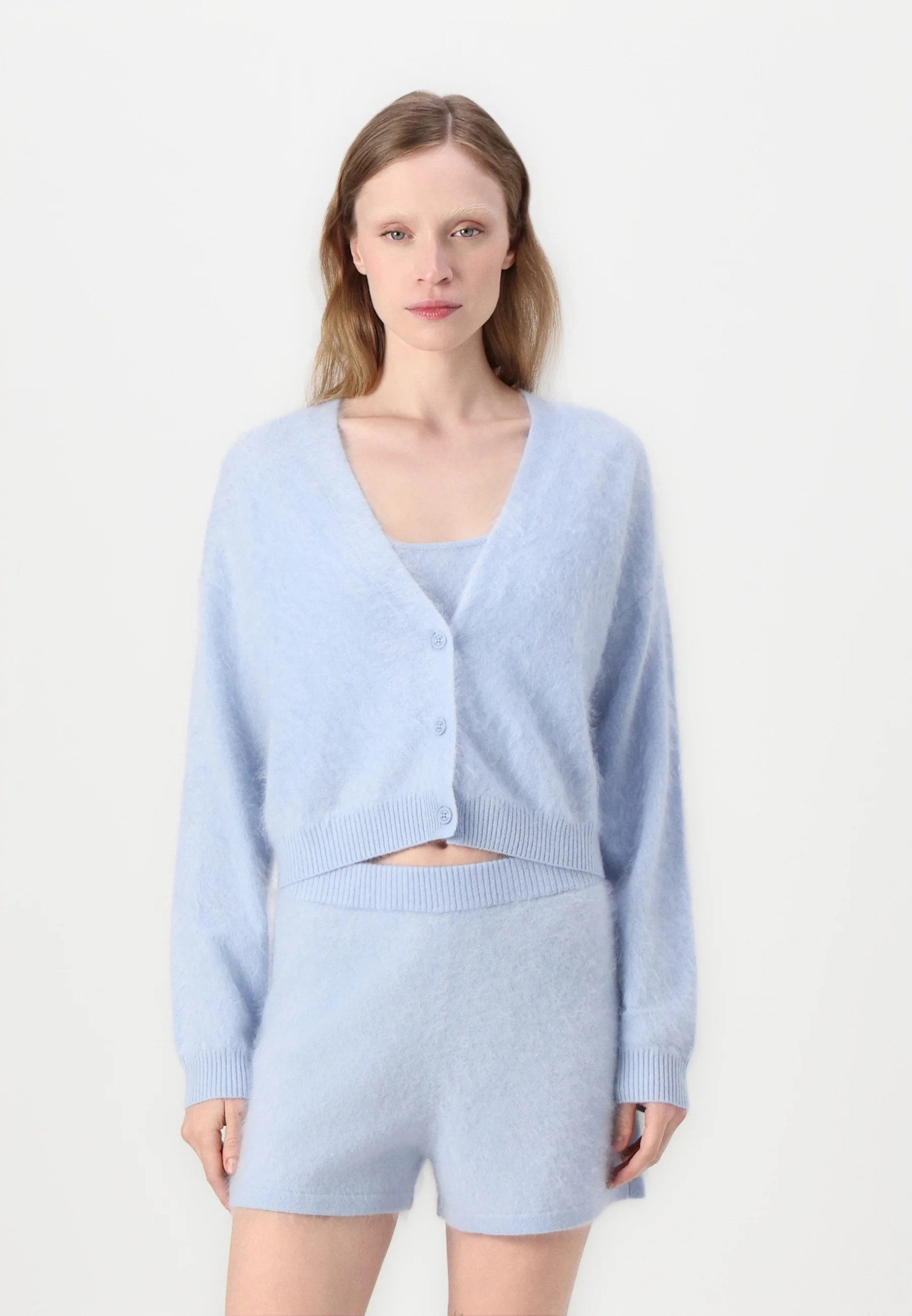 baby-blue-boja-zalando-fashion-modnialmanah