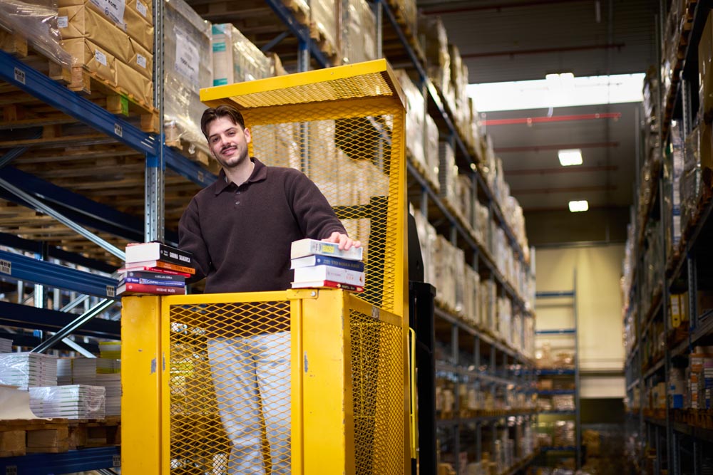 Filip-Glavaš-mozaik-knjiga-modnialmanah-Djeca-koja-čitaju-postaju-ljudi-koji-misle-1