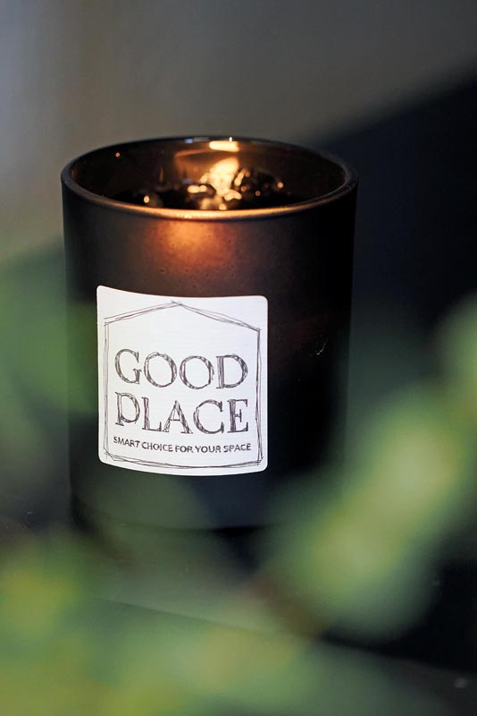 good-place-lifestyle-modnialmanah-interijer-tapete-namještaj