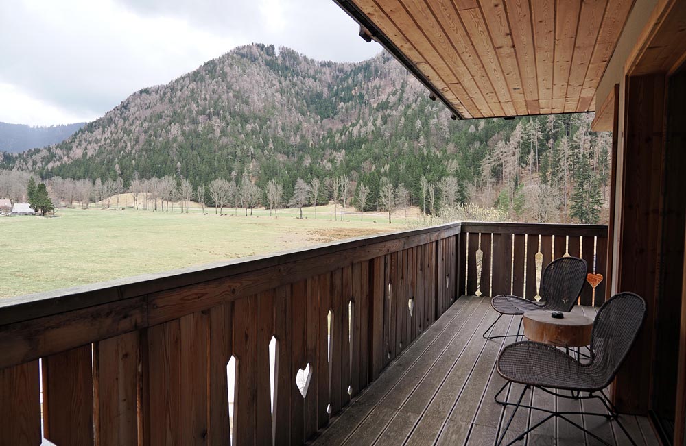 vila-planinka-lifestyle-zgornje-jezersko-modnialmanah-feel-slovenia