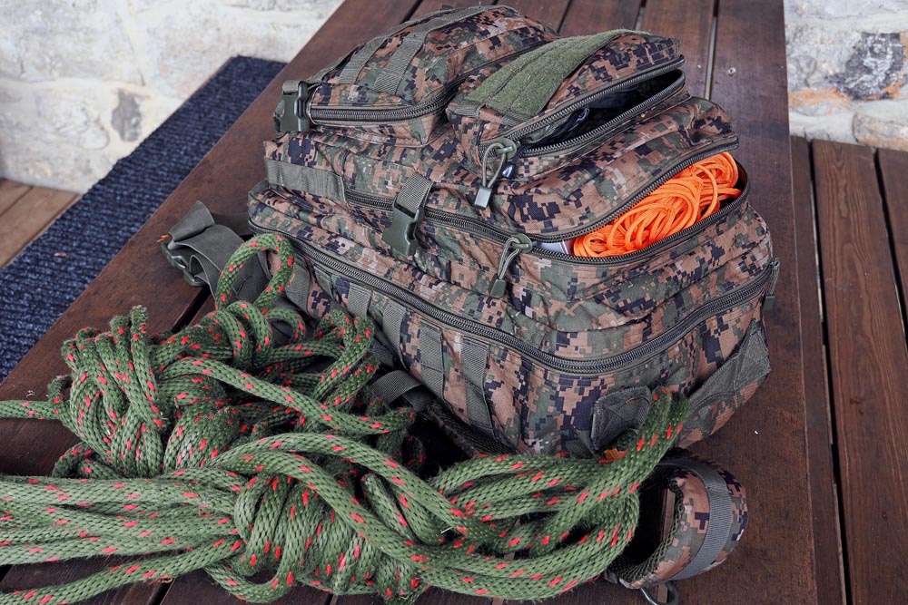 Laris-Survival-School-Slovenia-laris-žuga-modnialmanah