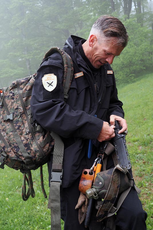 Laris-Survival-School-Slovenia-laris-žuga-modnialmanah