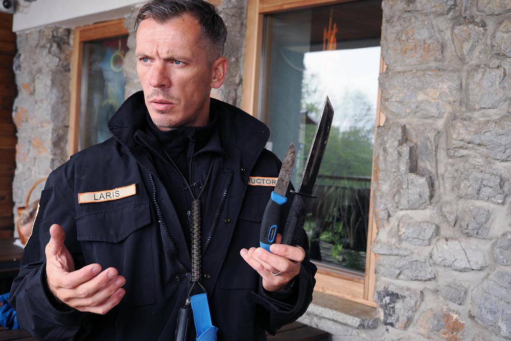 Laris-Survival-School-Slovenia-laris-žuga-modnialmanah