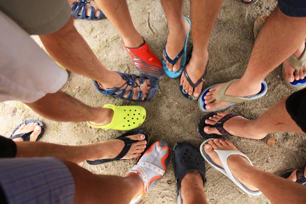 fashion-natikače-japanke-crocsice-modnialmanah