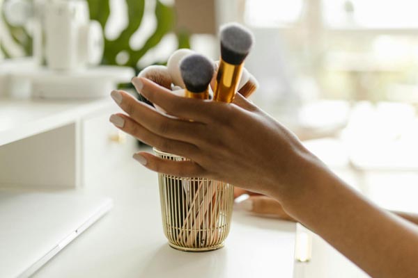 savjet-kistići-make-up-šminka-održavanje-modnialmanah