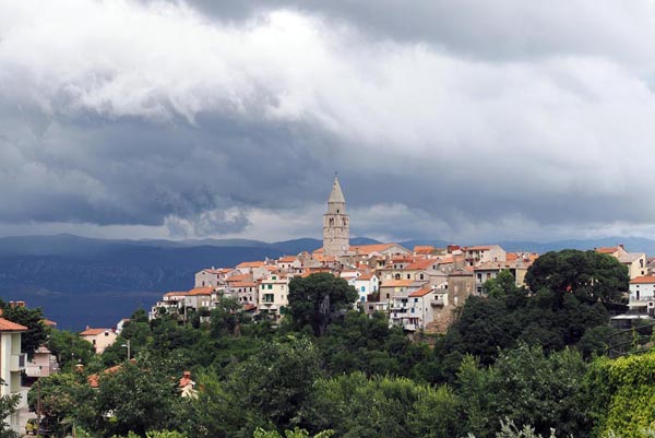 vrbnik-krk-lifestyle-ljeto-modnialmanah-croatia-full-of-life