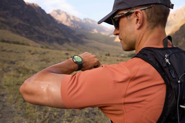 Huawei-Watch-GT-6-PRO-lifestyle-modnialmanah
