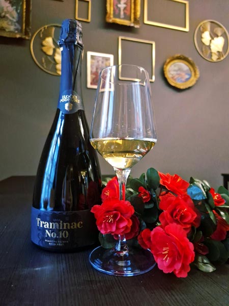 diWine-palmotićeva-modnialmanah-lifestyle