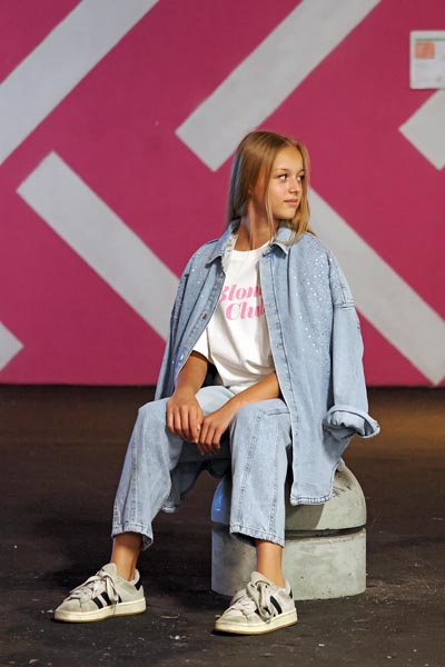 fashion-greta-vita-rita-školska-godina-traper-modnialmanah-sinsay-reserved