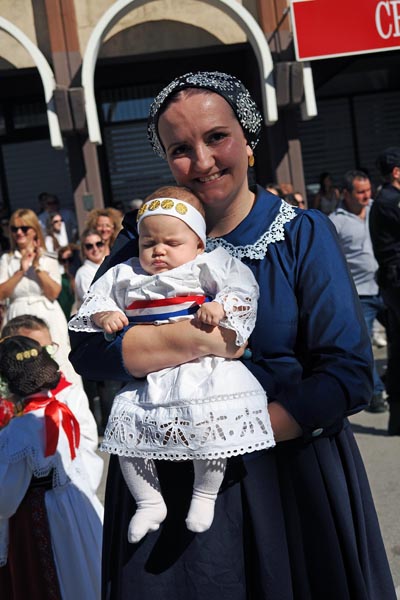 vinkovačke-jeseni-tradicija-djeca-vinkovci-modnialmanah