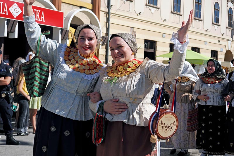 šokački-slavonskog-govora-vinkovci-vinkovačke-jeseni-modnialmanah