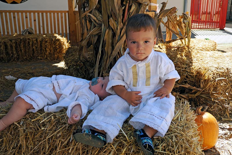 vinkovačke-jeseni-tradicija-djeca-vinkovci-modnialmanah