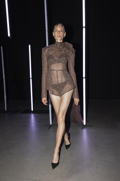 eNVy-room-MSU-zagreb-revija-fashion-modnialmanah