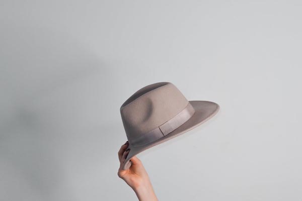 fashion-šeširi-u-bojama-modnialmanah