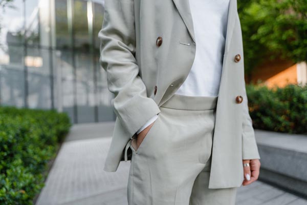 fashion-svijetla-odijela-modnialmanah