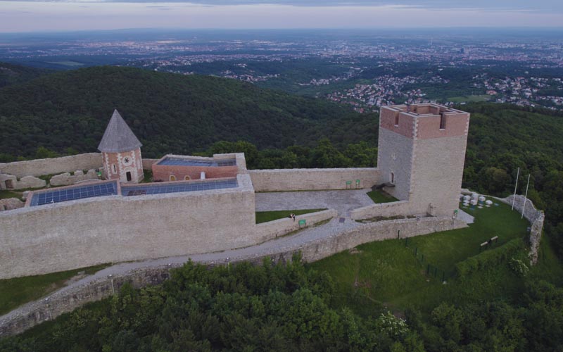 Tomislav-i-Adriana-kazalište-trešnja-medvedgrad-modnialmanah-lifestyle