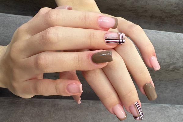 beauty-smeđi-lak-notki-nails-modnialmanah