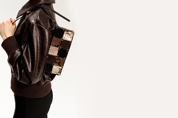 fashion-kvadratne-torbe-H&M-modnialmanah