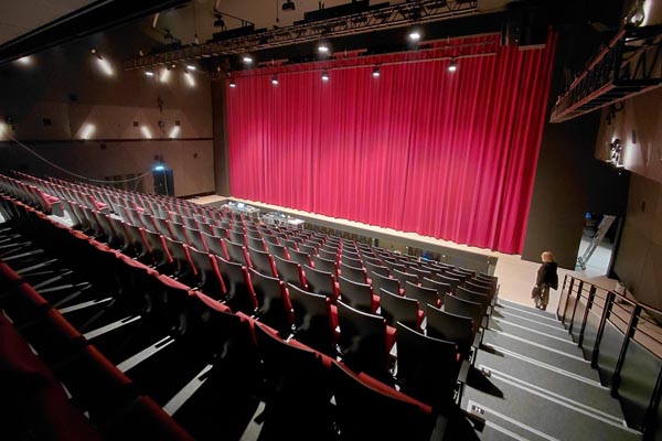 hnk2-adžijina-lifestyle-modnialmanah