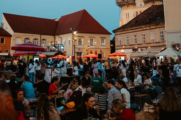 place-market-modnialmanah-gastro
