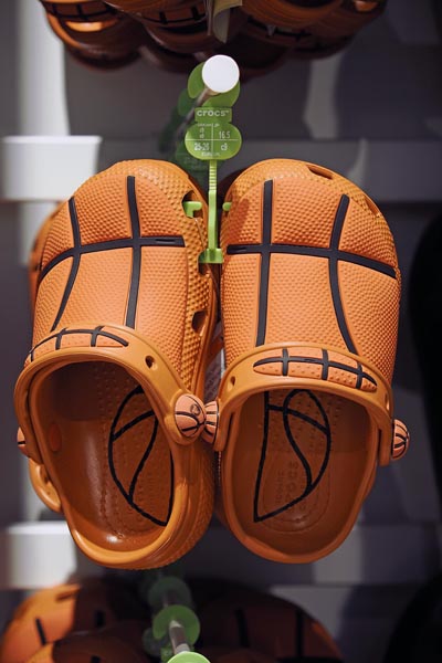 Crocs-CCO-East-fashion-shopping-modnialmanah