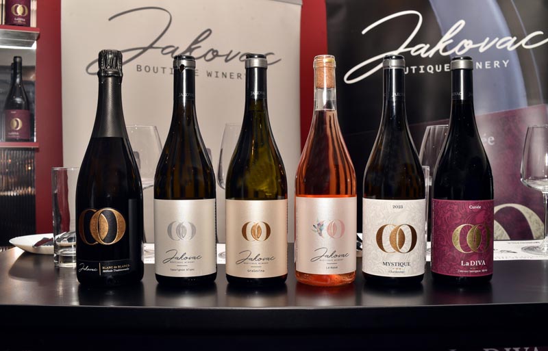 vina-jakovac-monocycle-bar-eno-gastro-modnialmanah