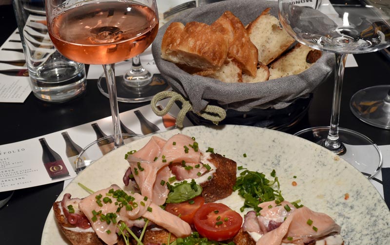 vina-jakovac-monocycle-bar-eno-gastro-modnialmanah