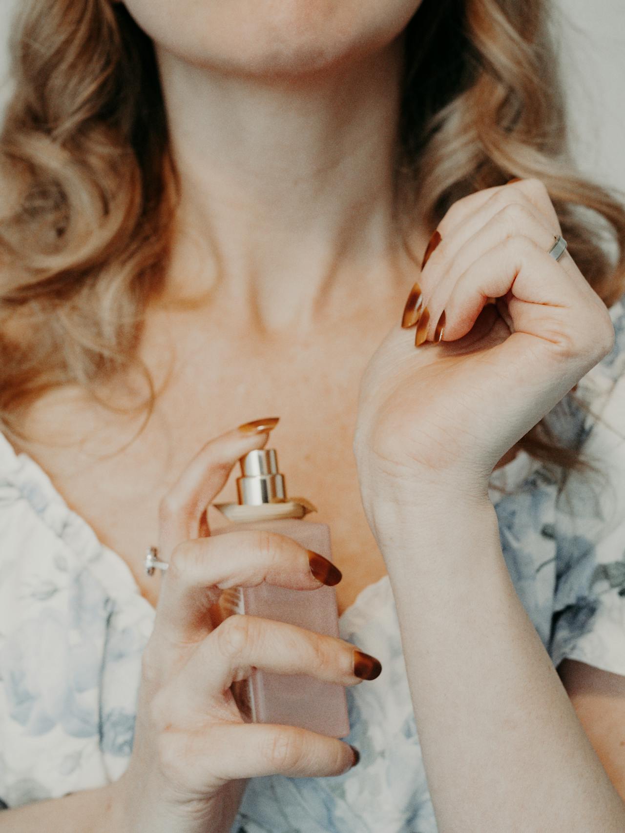 zima-parfem-modnialmanah-beauty