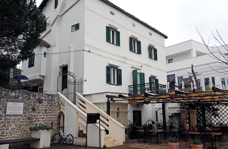 hotel-preko-curio-collection-by-Hilton-ugljan-modnialmanah-lifestyle