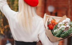 savjet-ukrašavanje-hibiskus-zimelene-bobice-modnialmanah