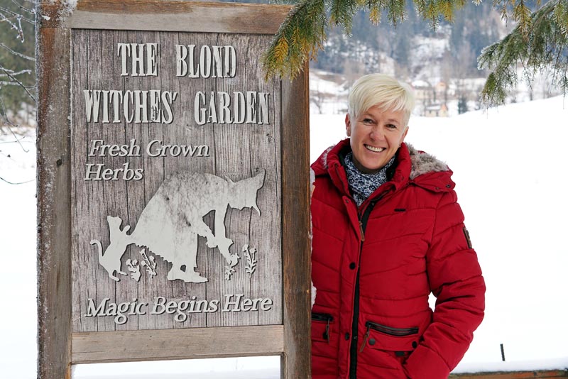 cvet-gora-tanja-rebolj-zgornje-jezersko-likeri-modnialmanah-gastronomija