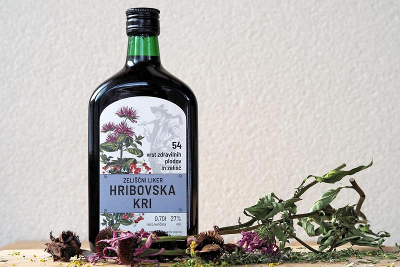 cvet-gora-tanja-rebolj-zgornje-jezersko-likeri-modnialmanah-gastronomija