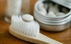 zdravlje-pasta-za-zube-u-tabletama-modnialmanah-zubi