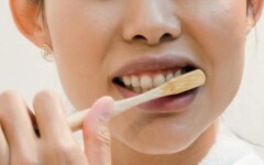 zdravlje-žuti-zubi-oralna-higijena-modnialmanah