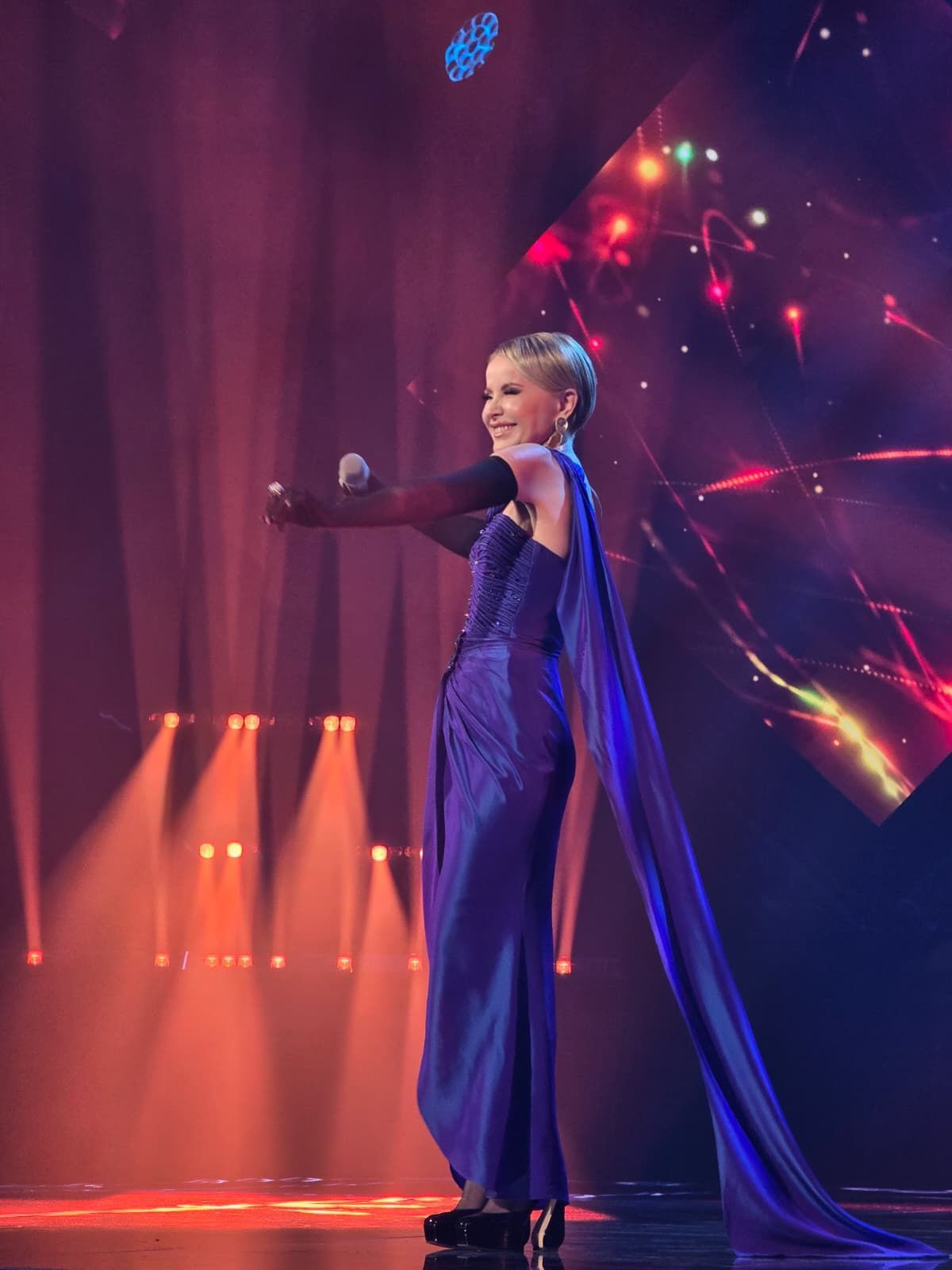 danijela-martinović-dora-haljina-fashion-modnialmanah