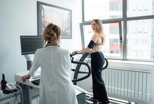 poliklinika-sinteza-srce-zdravlje-modnialmanah