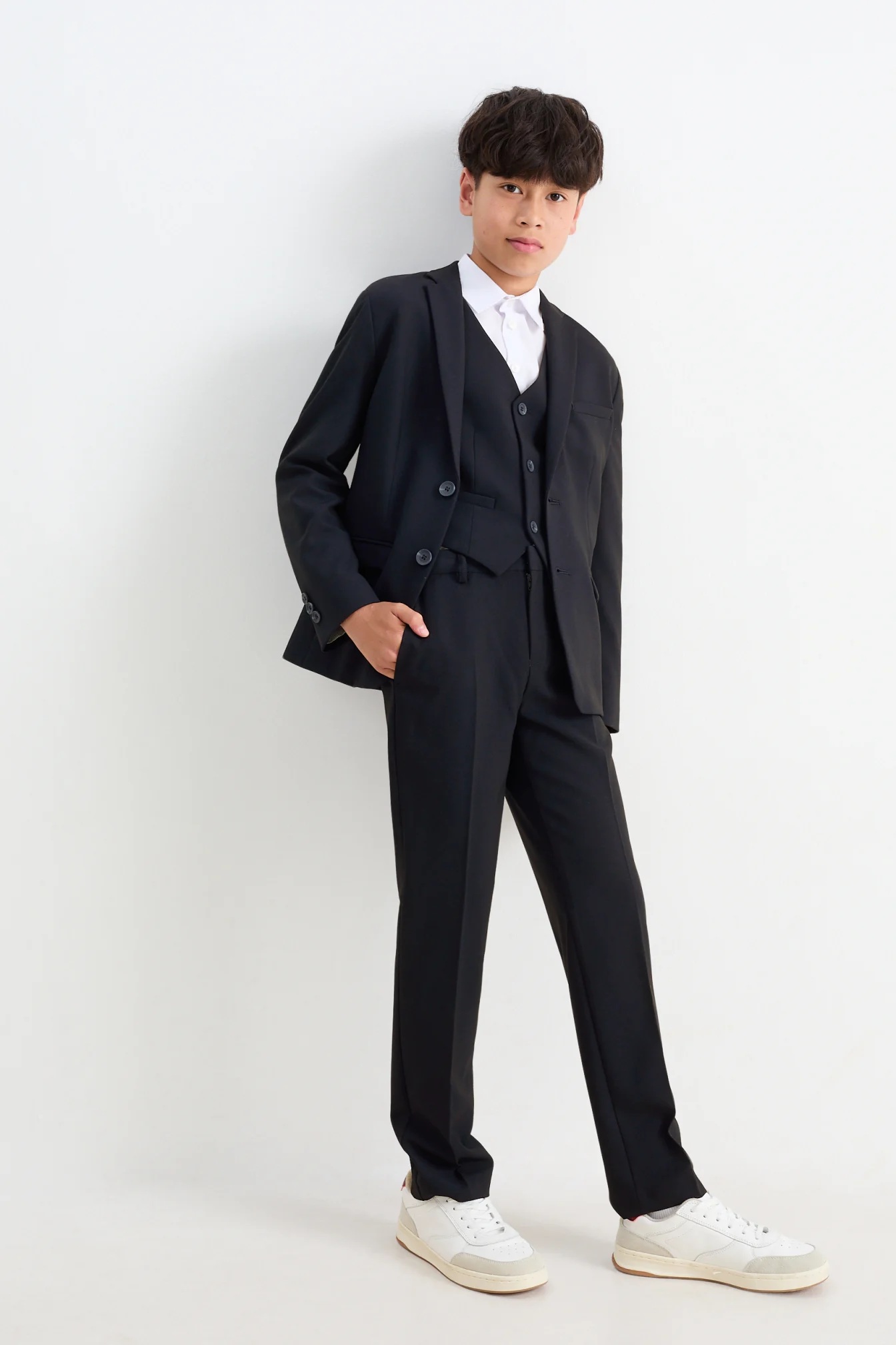 fashion-C&A-proljetne-svečanosti-djeca-elegancija-modnialmanah