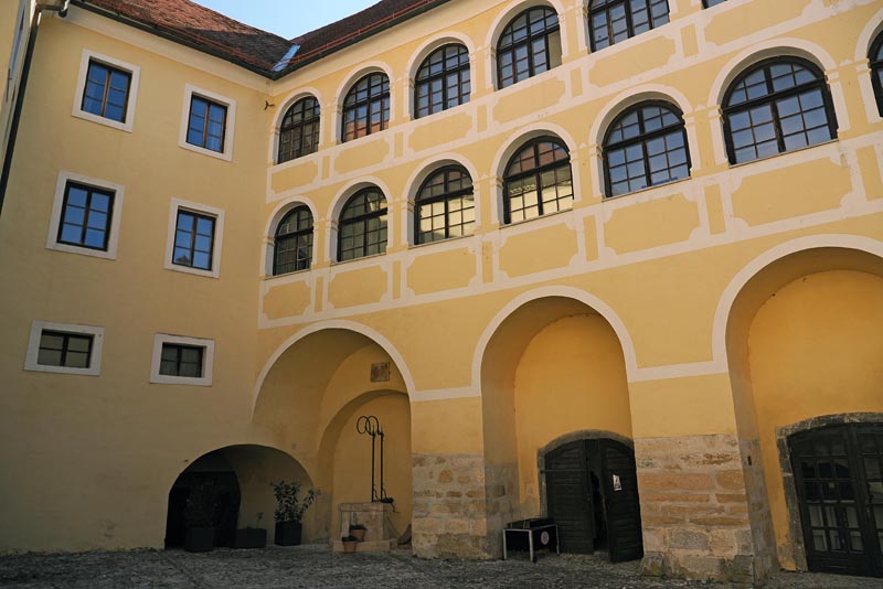 mokrice-gastronomija-golf-restoran-1444-modnialmanah-terme-čatež