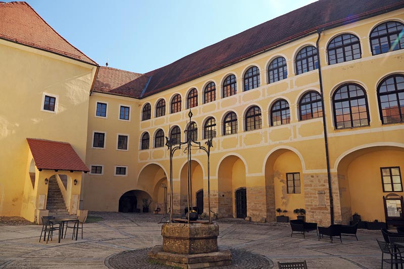 mokrice-gastronomija-golf-restoran-1444-modnialmanah-terme-čatež