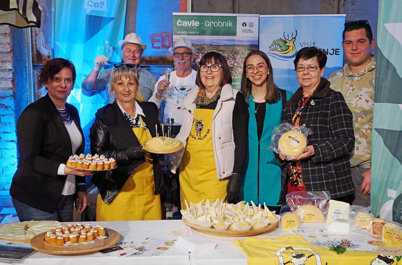 gastronomija-rijeka-modnialmanah-mozaik-okusa-kvarnera-kvarner-za-stolom