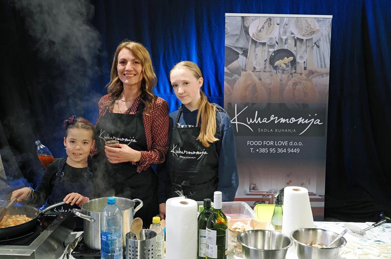 gastronomija-rijeka-modnialmanah-mozaik-okusa-kvarnera-kvarner-za-stolom