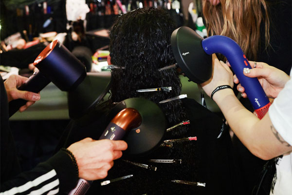 Runway-Ready-Dysonxisseymiyake-beauty-modnialmanah