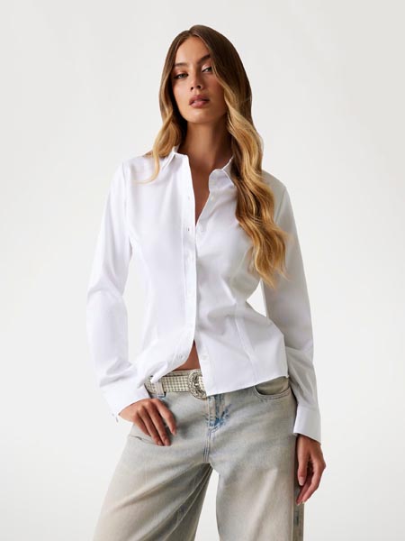 fashion-bijela-košulja-guess-modniamanah